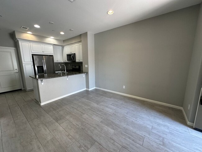 Building Photo - Upgraded 3 Bedroom Condo in South Temecula