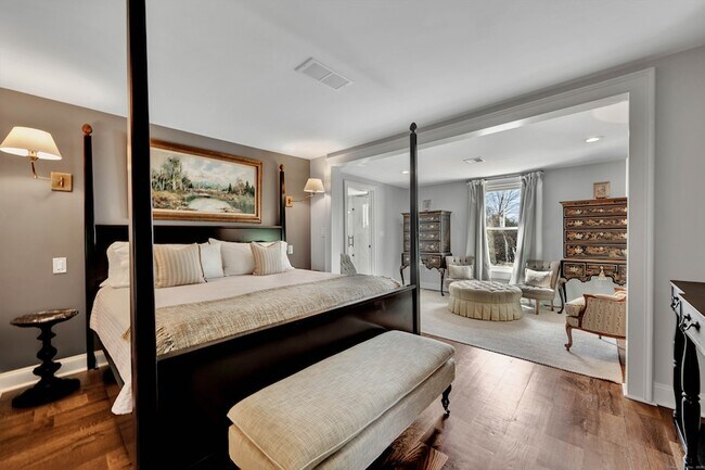 Building Photo - 75 Green Hill Rd