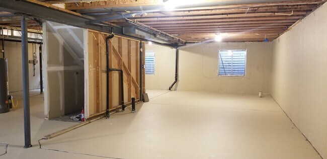 Building Photo - 3 Bedroom + Loft with Main Floor Office and 3 Car Garage!