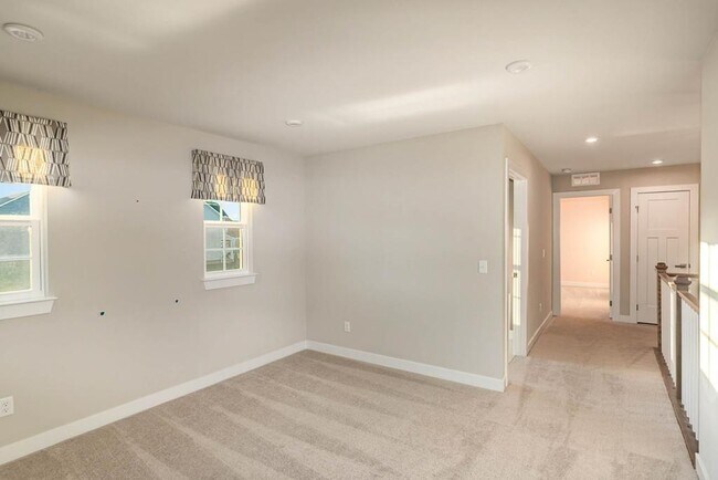 Building Photo - 4003 Bluebell Ln
