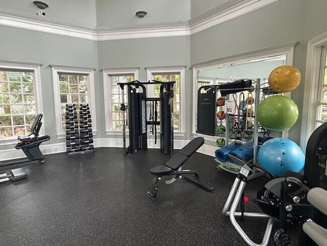 Building Photo - Stunning Two Bedroom Condo - Fully Furnished - Mira Vista - James Island