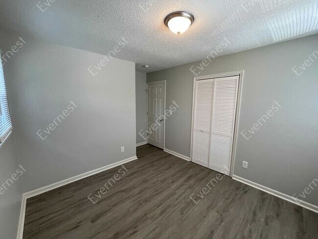 Building Photo - 5201 Mike Dr