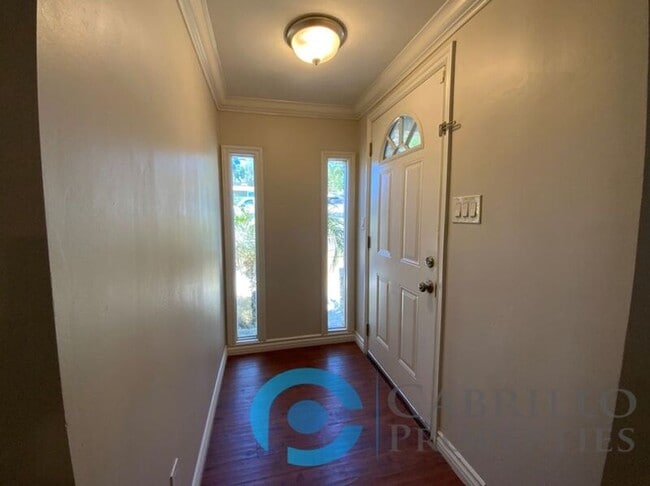 Building Photo - 1113 Flamingo Ave