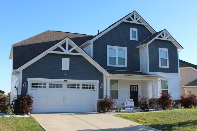 Primary Photo - Beautiful 4 Bedroom in Avon!