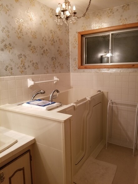 Building Photo - 1728 Middle Rd