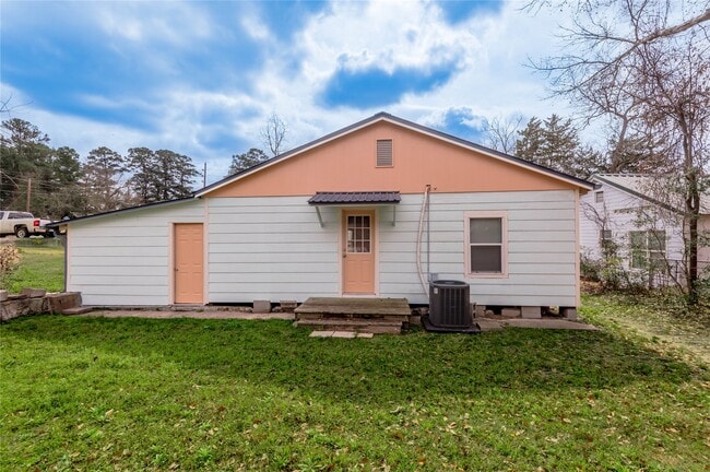 Building Photo - 1306 22nd St