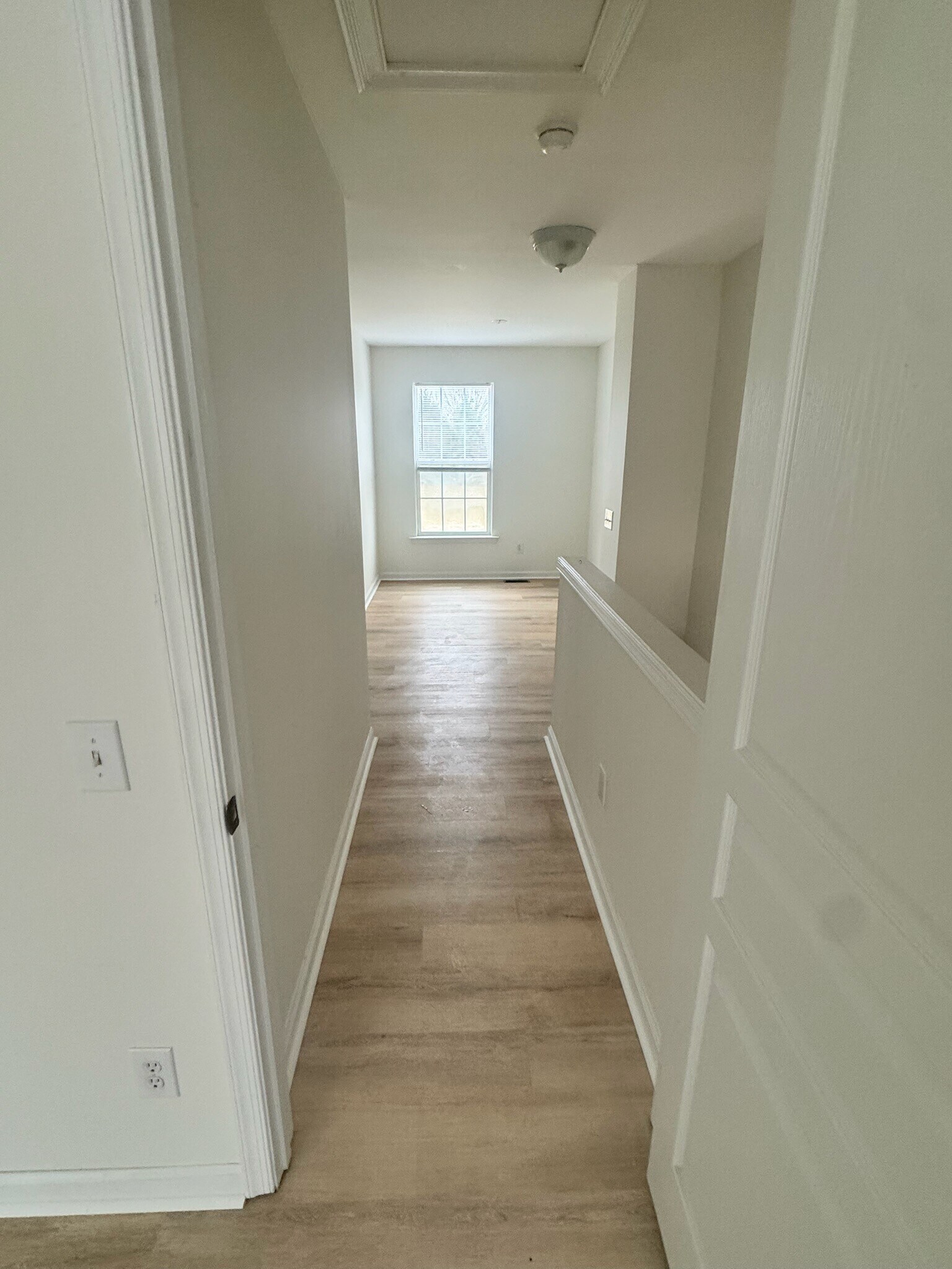 Building Photo - 1496 Artisan Ct