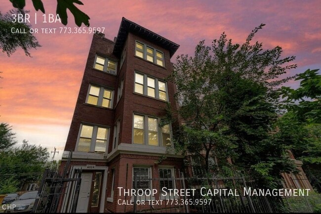 Primary Photo - 6024 S Saint Lawrence Ave