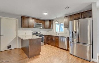 Building Photo - 4044 Pepe Cir