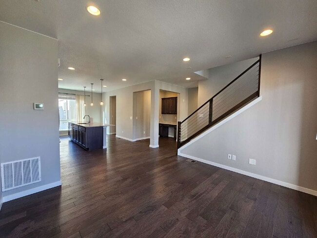 Building Photo - 3618 Maldives Dr