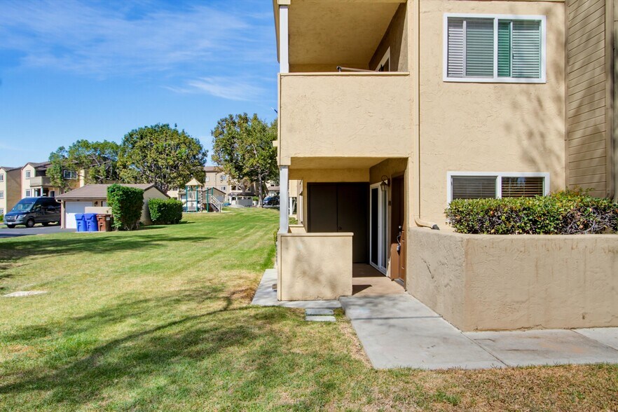 Building Photo - 5046 Los Morros Way