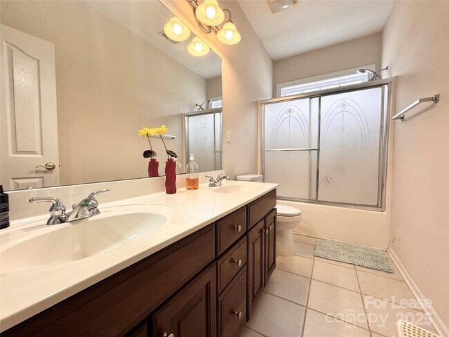 Building Photo - 11028 Huntington Meadow Ln