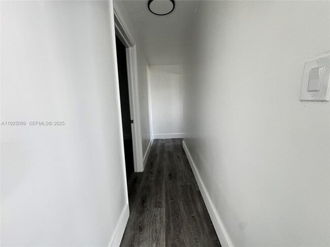 Building Photo - 4017 SW 24th St