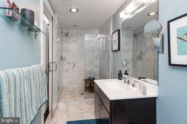 Building Photo - 1357 N Mascher St