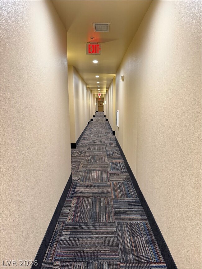 Building Photo - 87 E Agate Ave