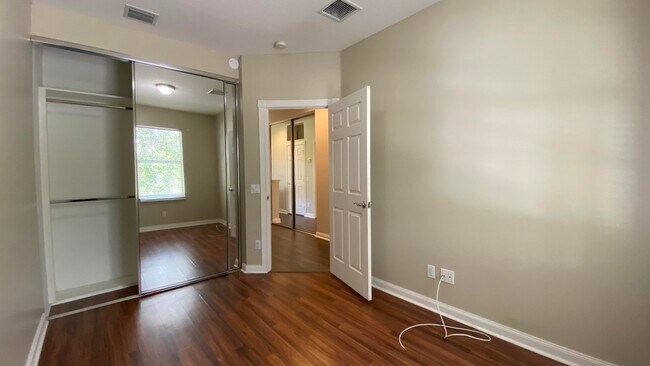 Building Photo - 3200 W Community Dr