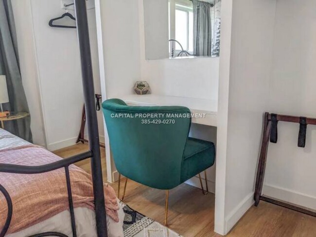 Building Photo - Adorable 3 Bedroom Home