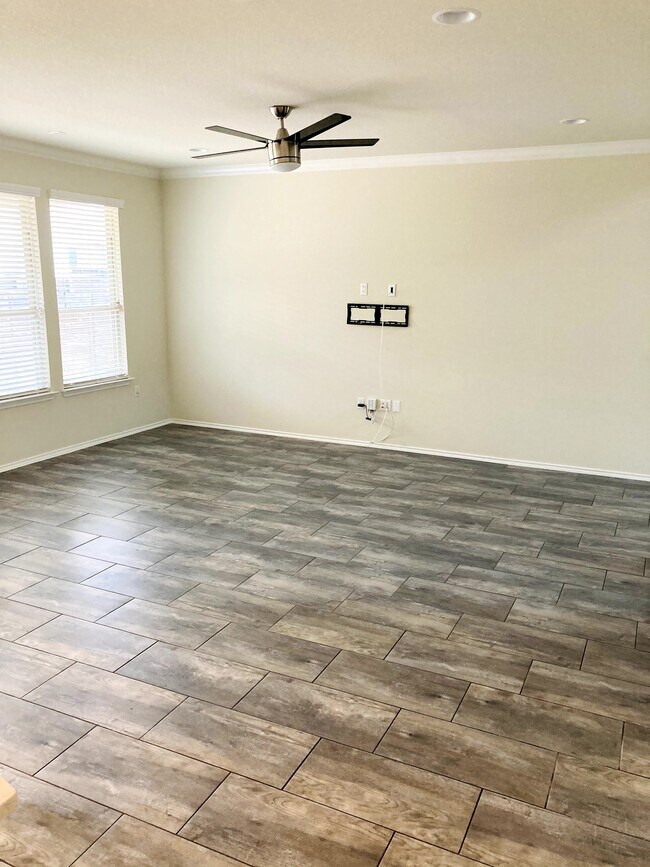 Building Photo - 14012 Eucalyptus Bnd