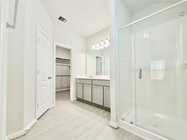 Building Photo - 22858 Ephesus Ave