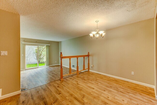 Building Photo - ”Water/Sewer/Trash and parking included in rent!