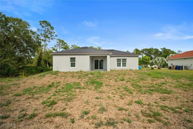 Building Photo - 942 Sunrise Blvd