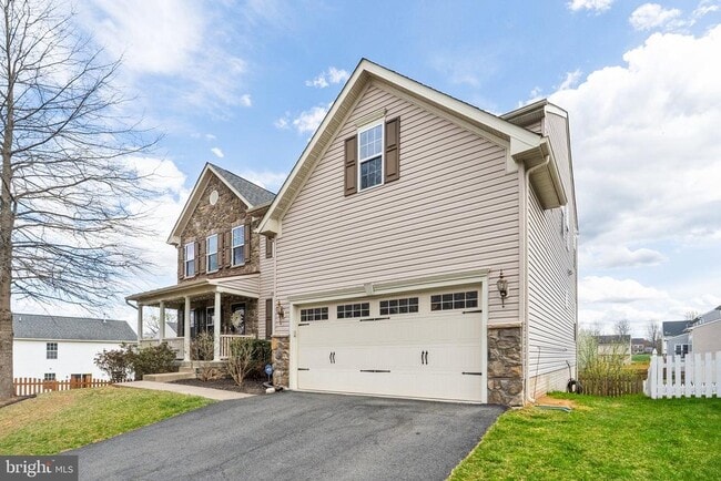 Building Photo - 9 Eisentown Drive