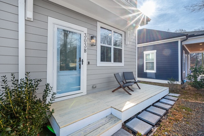 Building Photo - 303 Spruce St