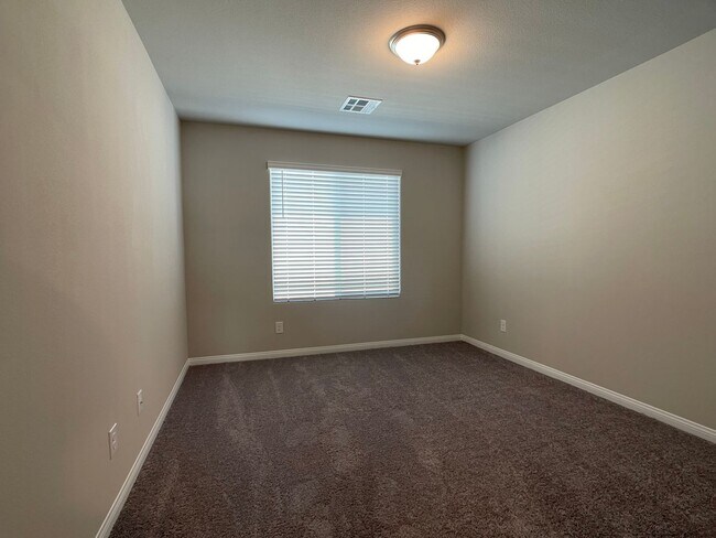 Building Photo - Brand New, Never Lived in House, located in the Southwest!