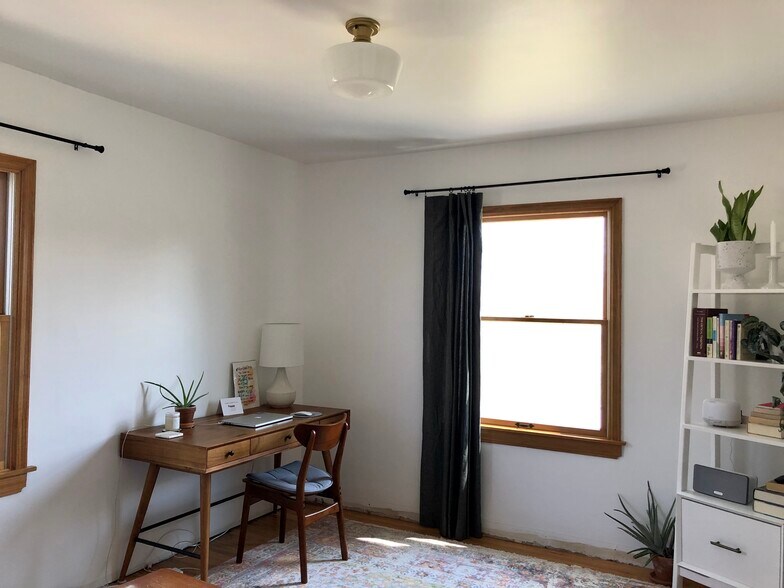 NE Bedroom - 4425 York Ave N