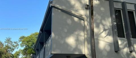 Building Photo - 3025 Mary St