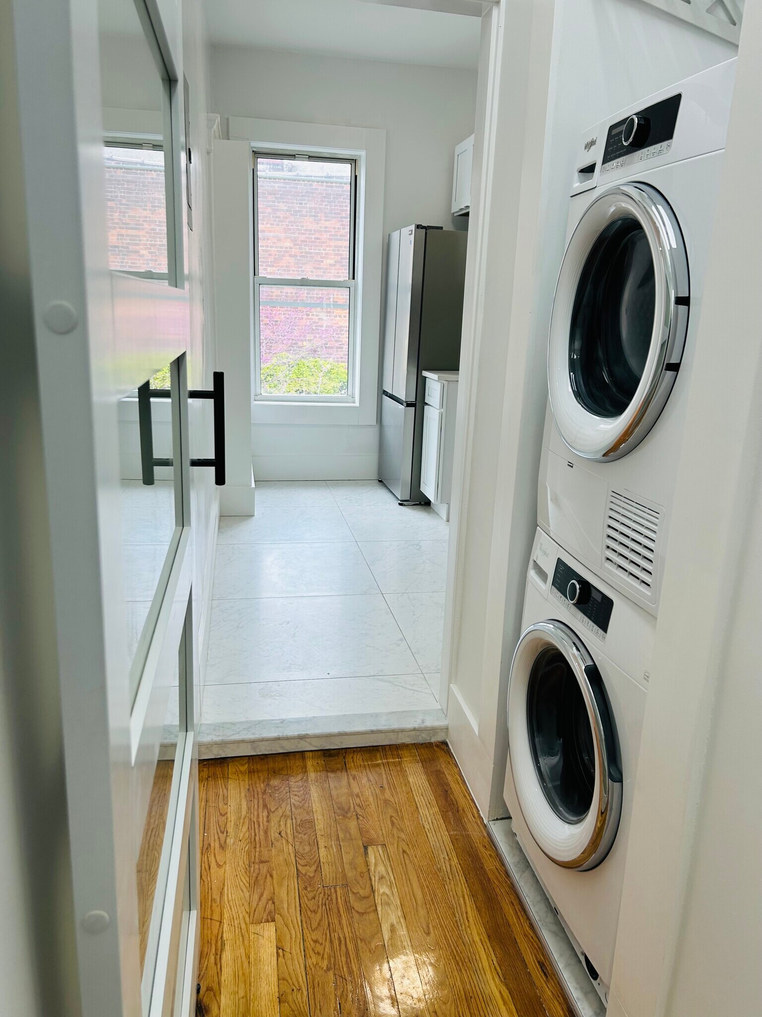 Building Photo - 150 E 32nd St