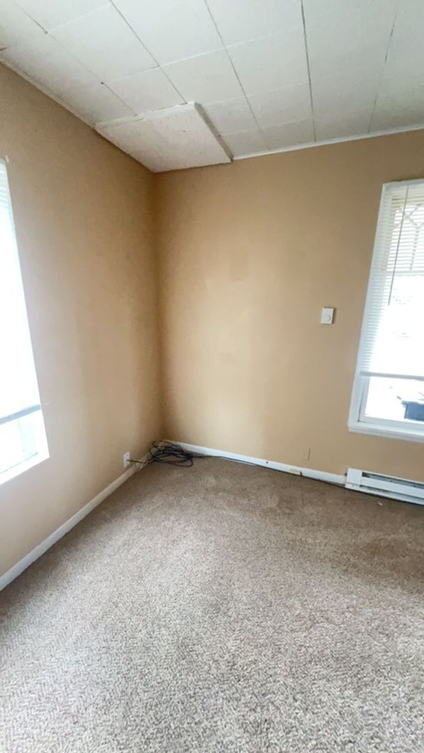 Building Photo - 2129