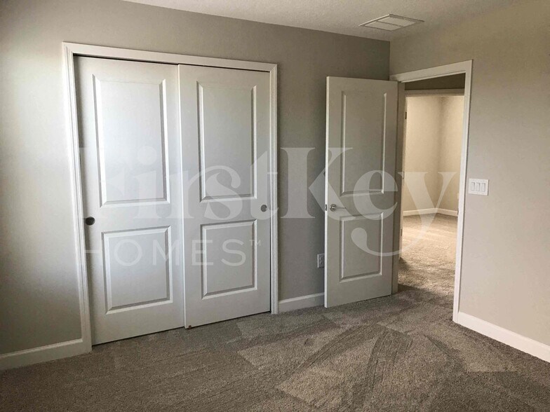 Building Photo - 9901 Victory Gallop Loop