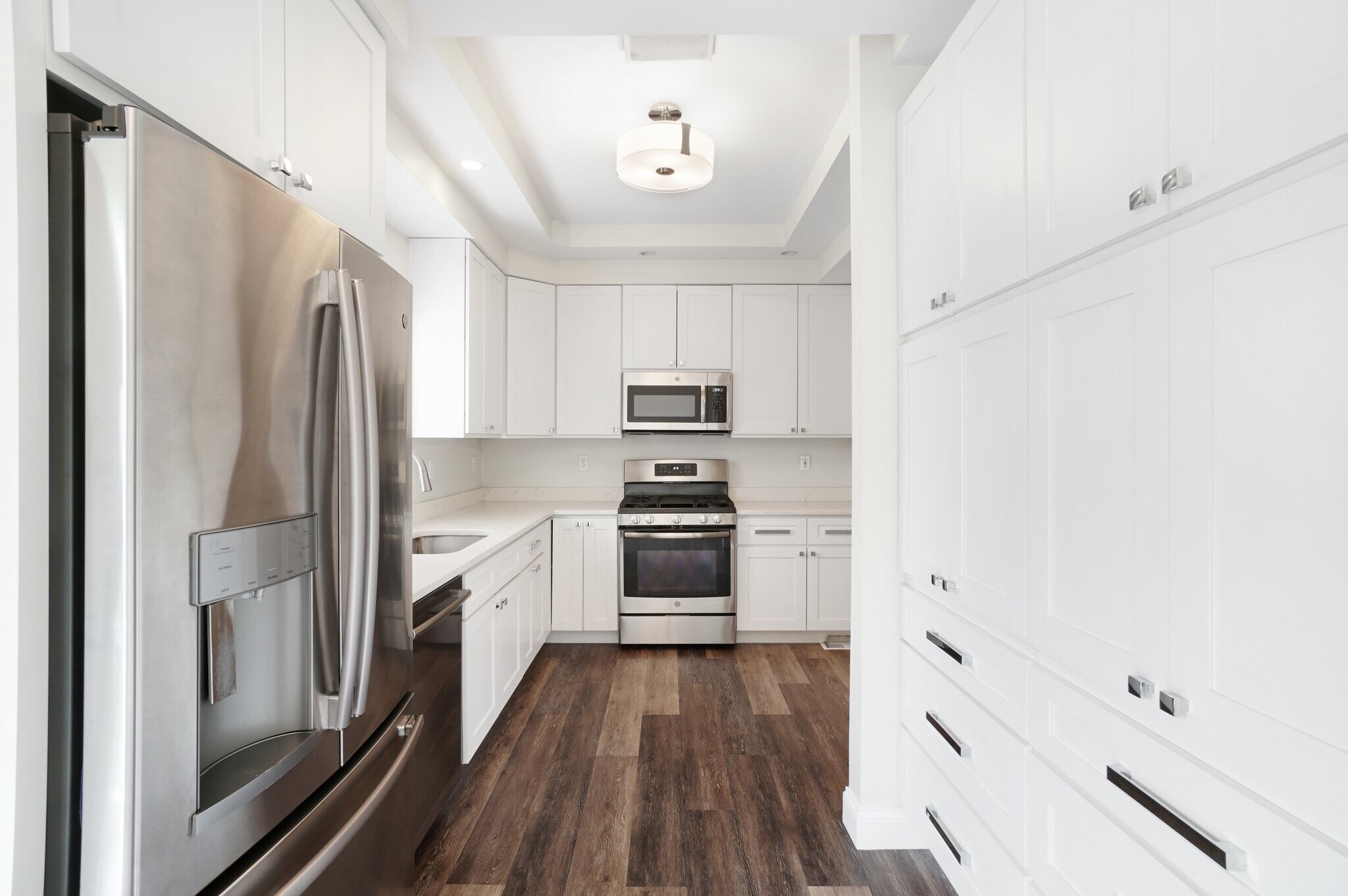 Building Photo - 909 N Hanley Rd