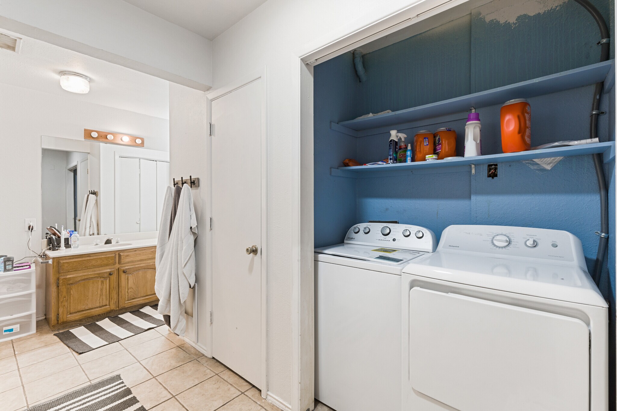 Building Photo - 3504 Corto Ave