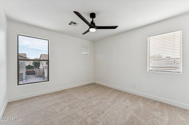 Building Photo - 9934 E Empress Ave