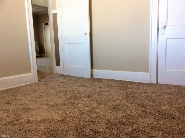 Building Photo - 2464 Harney St