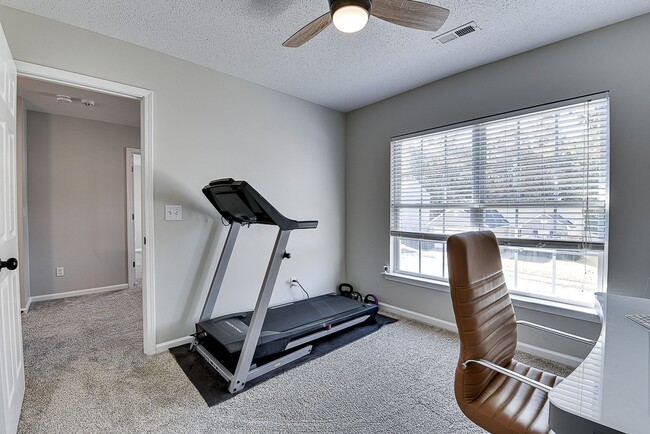 Building Photo - 4 BR/Loft near Simpsonville!  Lawn Maintenance included! Amenities & Close to Shopping & Restaurants