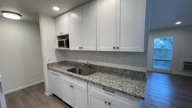 Building Photo - 1919 Ygnacio Valley Rd