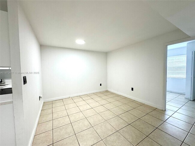 Building Photo - 12215 W Dixie Hwy