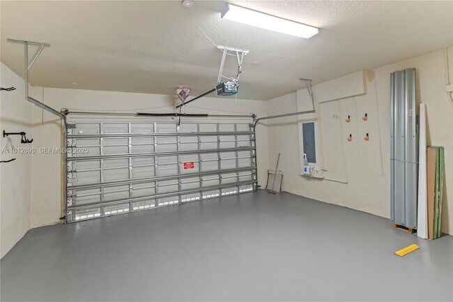 Building Photo - 3502 W 86th Terrace