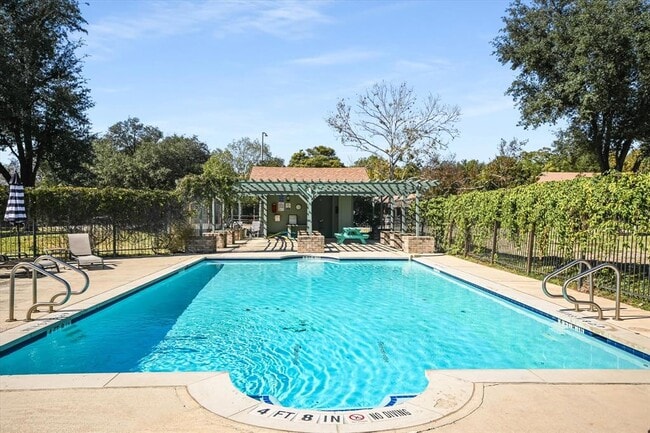 Building Photo - 5033 Fort Clark Dr