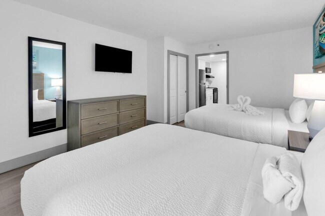 Building Photo - 2401 S Ocean Blvd