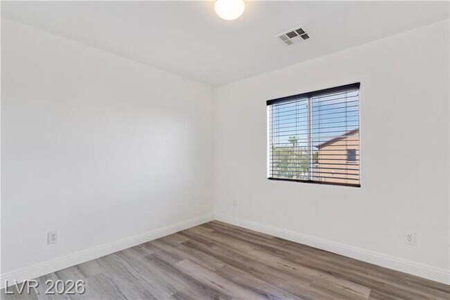Building Photo - FREE 2 WEEK SPECIAL *excluding recurring fees* Beautiful North Las Vegas