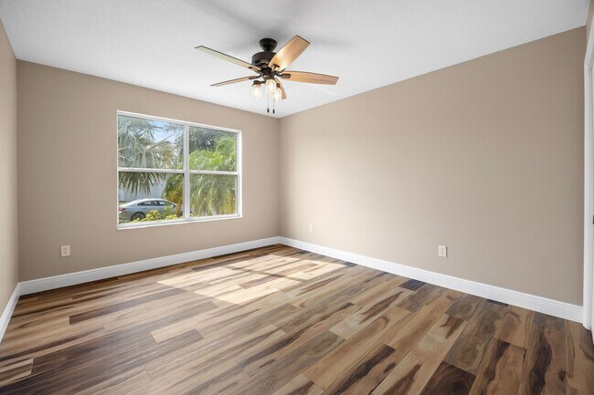 Building Photo - 1228 Carvello Dr
