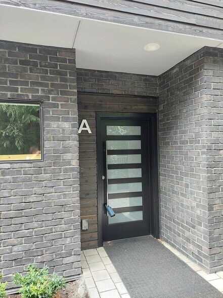 Building Photo - 17342 Bothell Way NE