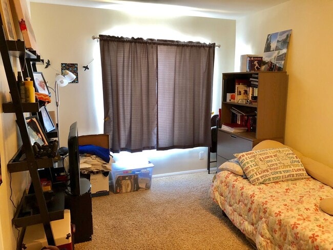 Building Photo - Lovely 3 bd/2.5 ba Townhome - Old Town Torrance!