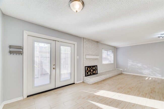 Building Photo - 14228 Misty Meadow Ln