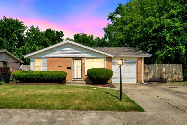 Primary Photo - 14433 Springfield Ave