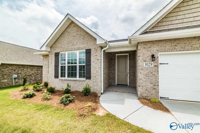 Building Photo - 3029 Crystal Creek Dr
